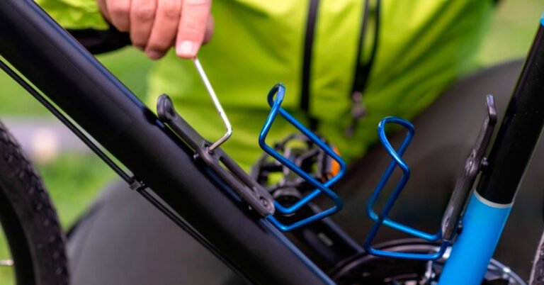 Cómo instalar y ajustar un portabidones en tu bicicleta